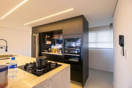 Cozinha - Armários de apartamento para alugar com 3 quartos, 187m² em Água Verde, Curitiba