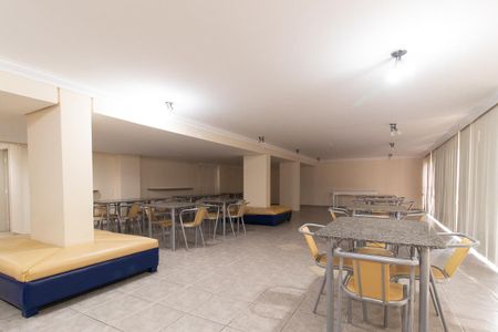 Apartamento para alugar com 187m², 3 quartos e 2 vagas Apartamento para alugar com 187m², 3 quartos e 2 vagasÁrea comum - Salão de festas