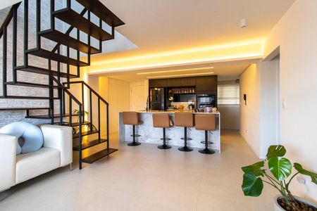 Sala/Cozinha de apartamento para alugar com 3 quartos, 187m² em Água Verde, Curitiba