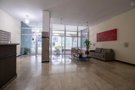 Apartamento para alugar com 187m², 3 quartos e 2 vagas Apartamento para alugar com 187m², 3 quartos e 2 vagasHall de entrada