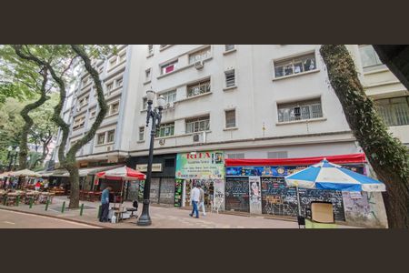 Apartamento à venda com 70m², 1 quarto e sem vaga Apartamento à venda com 70m², 1 quarto e sem vagaFachada