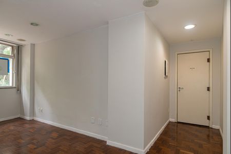 Apartamento à venda com 70m², 1 quarto e sem vaga Apartamento à venda com 70m², 1 quarto e sem vagaSala