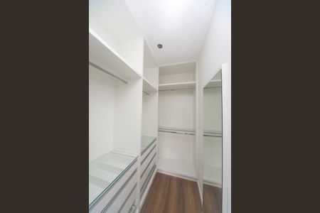 Apartamento para alugar com 73m², 3 quartos e 2 vagas Apartamento para alugar com 73m², 3 quartos e 2 vagasCloset da suíte