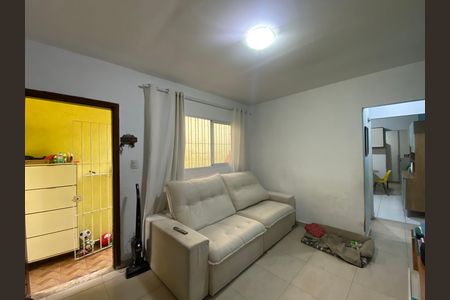 Casa à venda com 60m², 2 quartos e 1 vagaSala