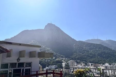 Apartamento à venda com 750m², 5 quartos e 4 vagas Apartamento à venda com 750m², 5 quartos e 4 vagasCobertura