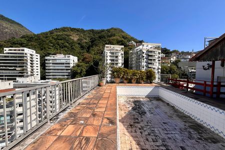 Apartamento à venda com 750m², 5 quartos e 4 vagas Apartamento à venda com 750m², 5 quartos e 4 vagasCobertura