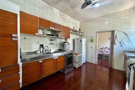 Apartamento à venda com 750m², 5 quartos e 4 vagas Apartamento à venda com 750m², 5 quartos e 4 vagasCozinha