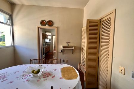 Apartamento à venda com 750m², 5 quartos e 4 vagas Apartamento à venda com 750m², 5 quartos e 4 vagasCopa
