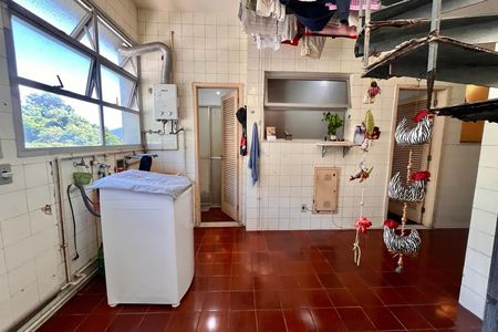 Apartamento à venda com 750m², 5 quartos e 4 vagas Apartamento à venda com 750m², 5 quartos e 4 vagasÁrea de Serviço