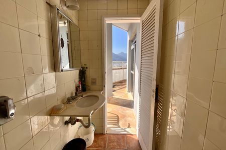 Apartamento à venda com 750m², 5 quartos e 4 vagas Apartamento à venda com 750m², 5 quartos e 4 vagasBanheiro de serviço