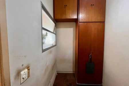 Apartamento à venda com 750m², 5 quartos e 4 vagas Apartamento à venda com 750m², 5 quartos e 4 vagasQuarto de Serviço 1