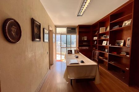 Apartamento à venda com 750m², 5 quartos e 4 vagas Apartamento à venda com 750m², 5 quartos e 4 vagasSuite 1