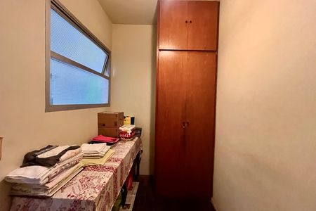 Apartamento à venda com 750m², 5 quartos e 4 vagas Apartamento à venda com 750m², 5 quartos e 4 vagasQuarto de Serviço 1