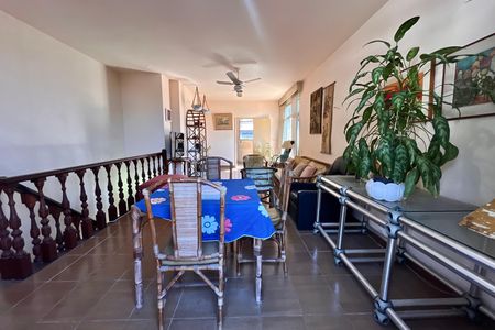Apartamento à venda com 750m², 5 quartos e 4 vagas Apartamento à venda com 750m², 5 quartos e 4 vagasCobertura
