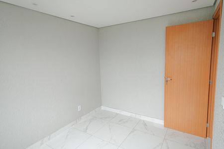 Quarto 2 de apartamento para alugar com 2 quartos, 62m² em Paciência, Rio de Janeiro