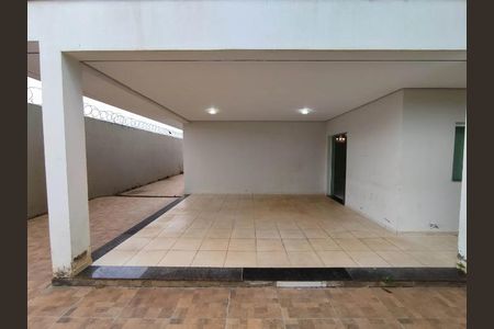 Casa para alugar com 500m², 5 quartos e 2 vagas