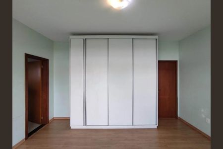 Casa para alugar com 500m², 5 quartos e 2 vagas