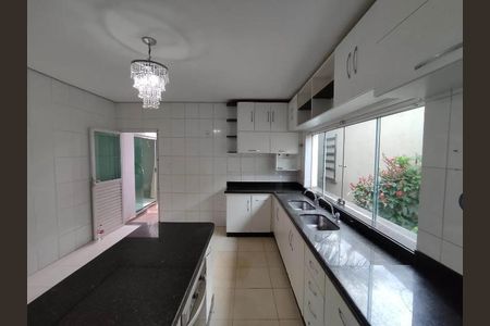 Cozinha de casa para alugar com 5 quartos, 500m² em Jardim Karaíba, Uberlândia