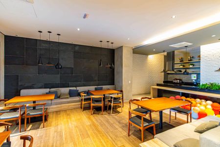 Apartamento à venda com 61m², 2 quartos e 1 vaga Apartamento à venda com 61m², 2 quartos e 1 vagaÁrea comum - Salão de festas