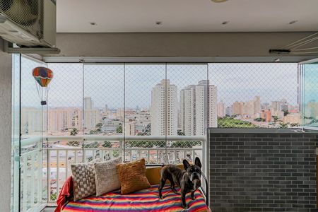 Apartamento à venda com 61m², 2 quartos e 1 vaga Apartamento à venda com 61m², 2 quartos e 1 vagaVaranda