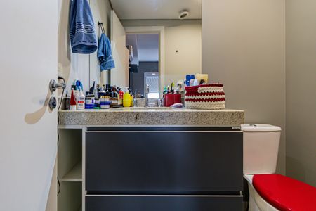 Apartamento à venda com 61m², 2 quartos e 1 vaga Apartamento à venda com 61m², 2 quartos e 1 vagaSuite - Banheiro