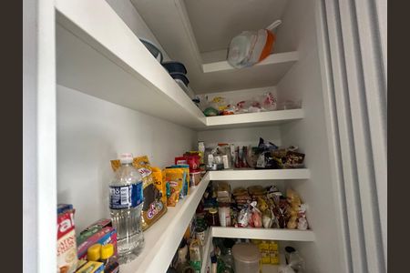 Apartamento à venda com 284m², 3 quartos e 5 vagas Apartamento à venda com 284m², 3 quartos e 5 vagasDespensa