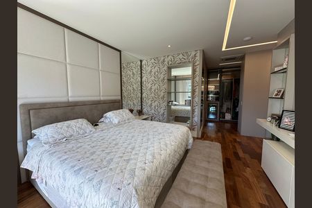 Apartamento à venda com 284m², 3 quartos e 5 vagas Apartamento à venda com 284m², 3 quartos e 5 vagasSuíte 1