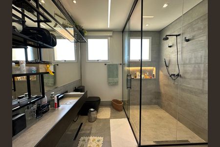 Apartamento à venda com 284m², 3 quartos e 5 vagas Apartamento à venda com 284m², 3 quartos e 5 vagasBanheiro da Suíte 1
