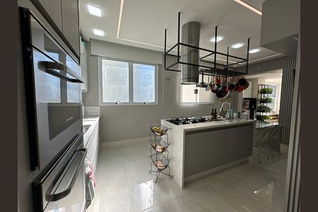 Apartamento à venda com 284m², 3 quartos e 5 vagas Apartamento à venda com 284m², 3 quartos e 5 vagasCozinha