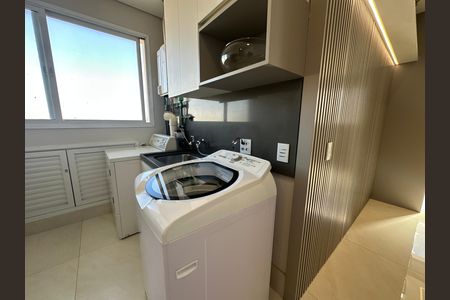 Apartamento à venda com 284m², 3 quartos e 5 vagas Apartamento à venda com 284m², 3 quartos e 5 vagasÁrea de Serviço