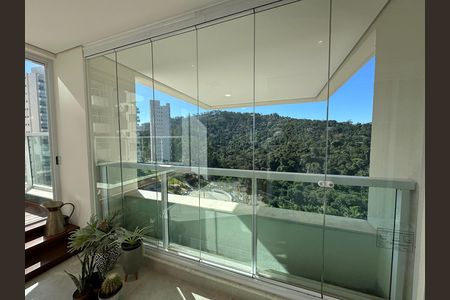 Apartamento à venda com 284m², 3 quartos e 5 vagas Apartamento à venda com 284m², 3 quartos e 5 vagasVaranda da Sala