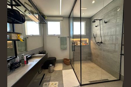 Apartamento à venda com 284m², 3 quartos e 5 vagas Apartamento à venda com 284m², 3 quartos e 5 vagasBanheiro da Suíte 1