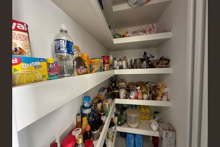 Apartamento à venda com 284m², 3 quartos e 5 vagas Apartamento à venda com 284m², 3 quartos e 5 vagasDespensa