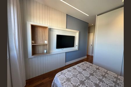 Apartamento à venda com 284m², 3 quartos e 5 vagas Apartamento à venda com 284m², 3 quartos e 5 vagasSuíte 2