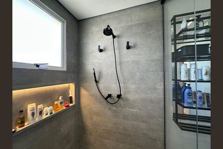 Apartamento à venda com 284m², 3 quartos e 5 vagas Apartamento à venda com 284m², 3 quartos e 5 vagasBanheiro da Suíte 1