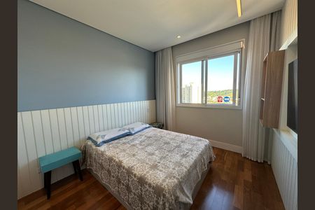 Apartamento à venda com 284m², 3 quartos e 5 vagas Apartamento à venda com 284m², 3 quartos e 5 vagasSuíte 2
