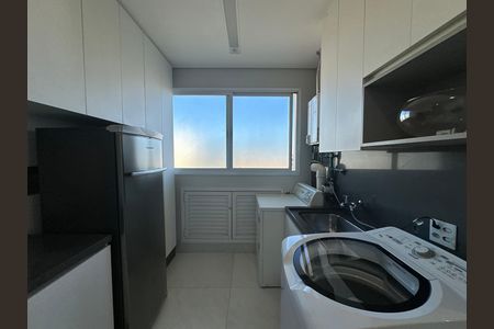 Apartamento à venda com 284m², 3 quartos e 5 vagas Apartamento à venda com 284m², 3 quartos e 5 vagasÁrea de Serviço