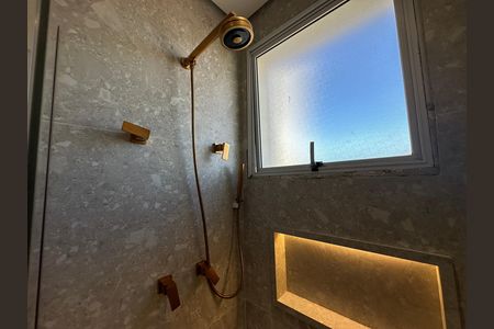 Apartamento à venda com 284m², 3 quartos e 5 vagas Apartamento à venda com 284m², 3 quartos e 5 vagasBanheiro da Suíte 2