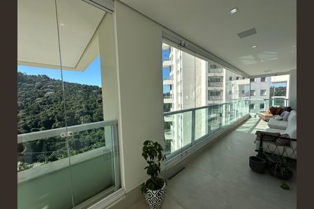 Apartamento à venda com 284m², 3 quartos e 5 vagas Apartamento à venda com 284m², 3 quartos e 5 vagasVaranda da Sala