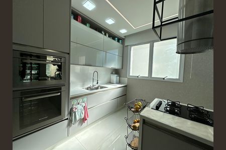 Apartamento à venda com 284m², 3 quartos e 5 vagas Apartamento à venda com 284m², 3 quartos e 5 vagasCozinha