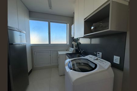 Apartamento à venda com 284m², 3 quartos e 5 vagas Apartamento à venda com 284m², 3 quartos e 5 vagasÁrea de Serviço