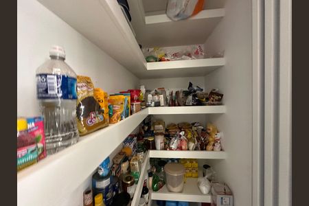 Apartamento à venda com 284m², 3 quartos e 5 vagas Apartamento à venda com 284m², 3 quartos e 5 vagasDespensa