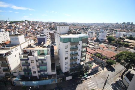 Vista Sala de apartamento para alugar com 3 quartos, 180m² em Inconfidentes, Contagem