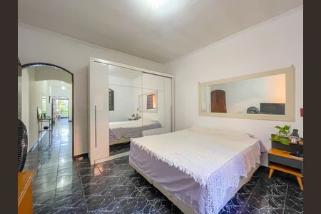 Casa à venda com 225m², 2 quartos e 2 vagas Casa à venda com 225m², 2 quartos e 2 vagasQuarto 2