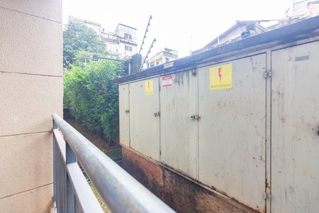 Sacada de apartamento à venda com 2 quartos, 49m² em São Pedro, Osasco