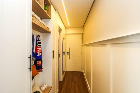 Apartamento à venda com 81m², 2 quartos e 1 vagaCorredor de entrada