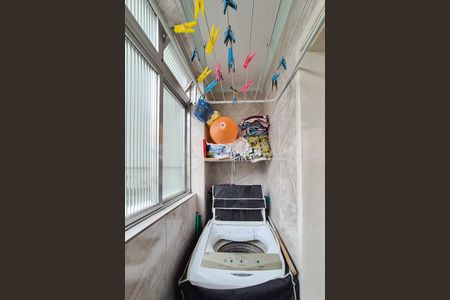 Apartamento à venda com 56m², 2 quartos e 1 vaga Apartamento à venda com 56m², 2 quartos e 1 vagaÁrea de Serviço