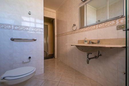 Apartamento à venda com 138m², 3 quartos e 1 vaga Apartamento à venda com 138m², 3 quartos e 1 vagaBanheiro 1