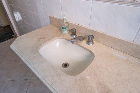 Apartamento à venda com 138m², 3 quartos e 1 vaga Apartamento à venda com 138m², 3 quartos e 1 vagaBanheiro 1