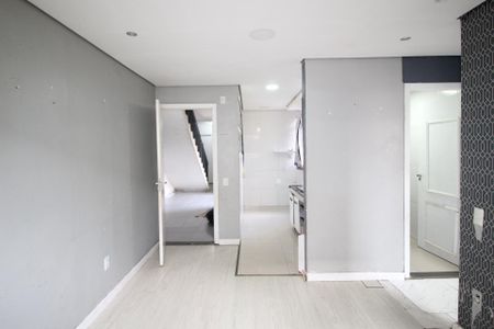 Sala de apartamento à venda com 2 quartos, 42m² em Mário Quintana, Porto Alegre
